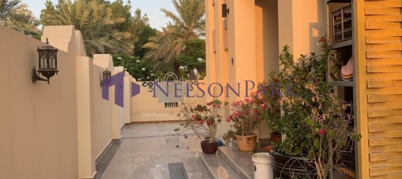 3 bedrooms Villa in Doha, Qatar No. 2002 2