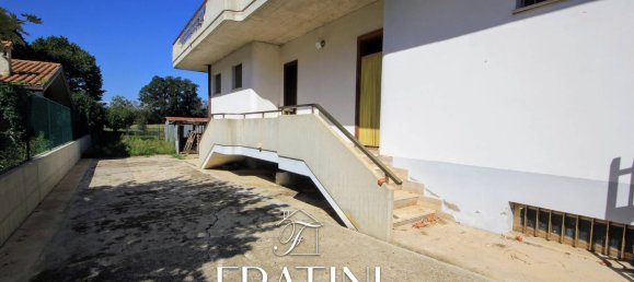 5 rooms Villa in Sant'Omero, Italy No. 43330 29