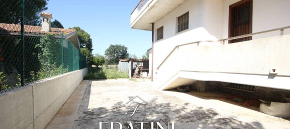 5 rooms Villa in Sant'Omero, Italy No. 43330 30