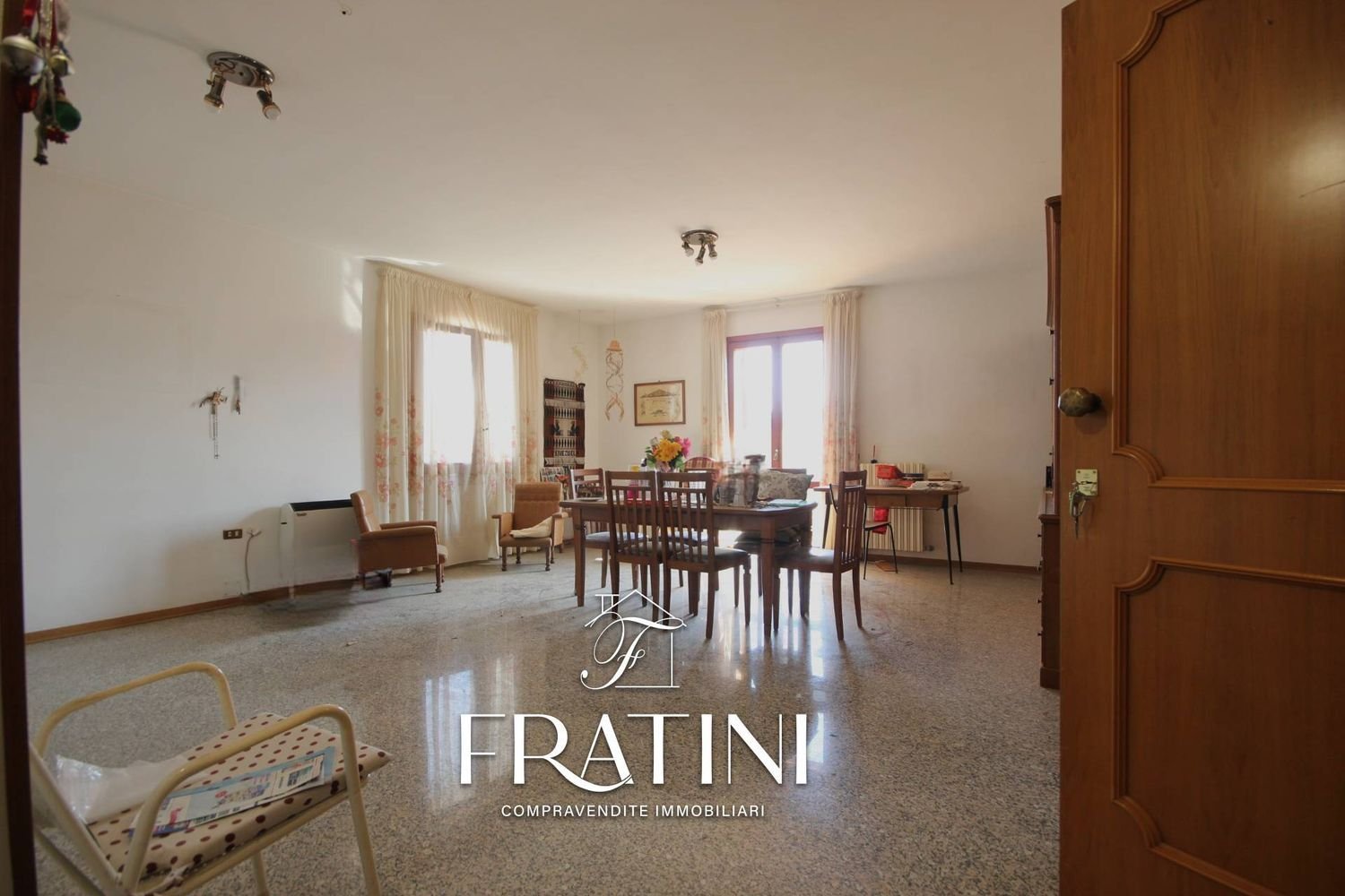 5 rooms Villa in Sant'Omero, Italy No. 43330