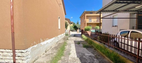 3 bedrooms House in Assisi, Italy No. 230143 20