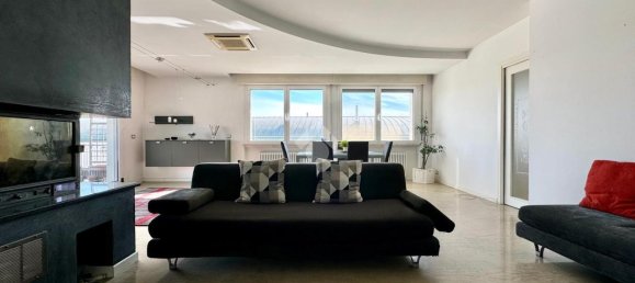 Apartamento de 5 divisões em Udine, Italy N.º 66807 8