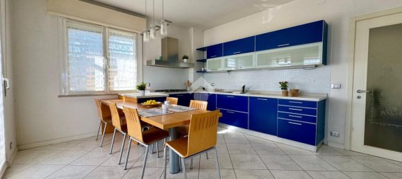 Apartamento de 5 divisões em Udine, Italy N.º 66807 22