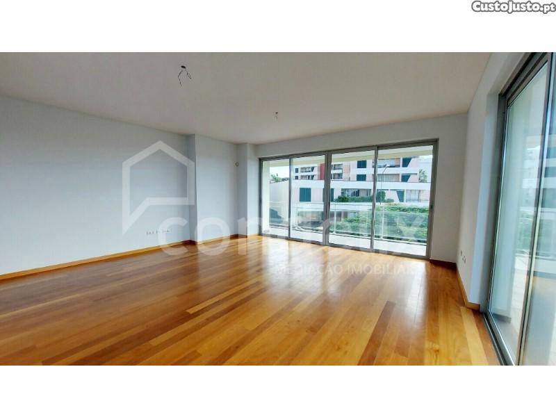 Квартира с 3 спальнями в Фуншал, Португалия № 100917