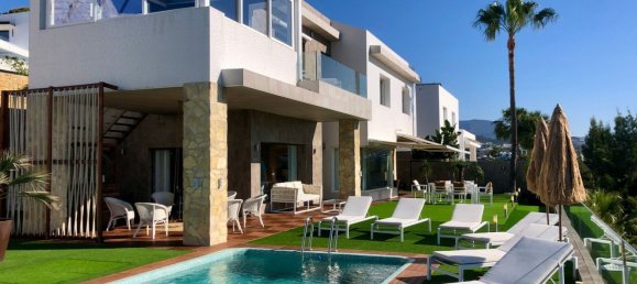 4 bedrooms House in Malaga, Spain No. 40979 5