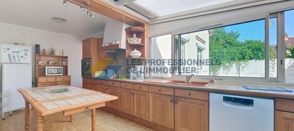 Adosado de 3 dormitorios en Ferrieres-en-Gatinais, France No. 285990 2