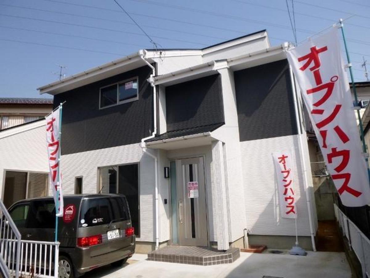 Дом с 4 спальнями в Ямагути, Япония № 2476