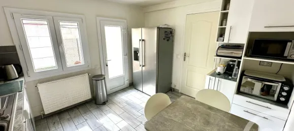 3 غرف نوم منزل في Sevran, France رقم 321625 11