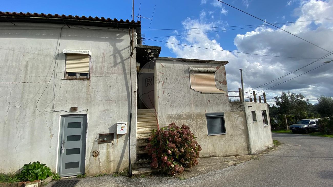 3 bedrooms House in Cabecudo, Portugal No. 42148