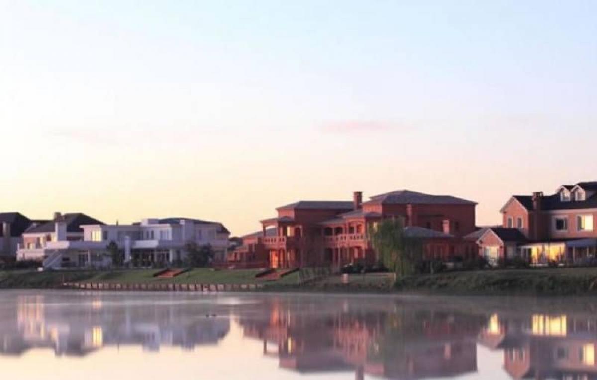  Land in Tigre, Argentina No. 31850