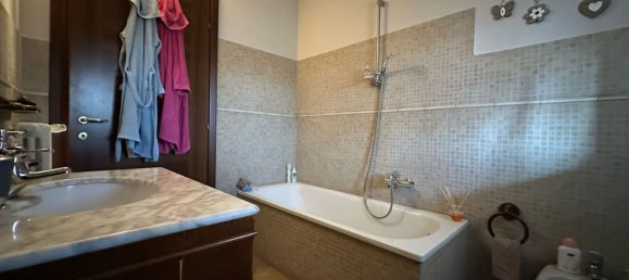 5-salle Appartement à Castellarano, Italy No. 97030 24