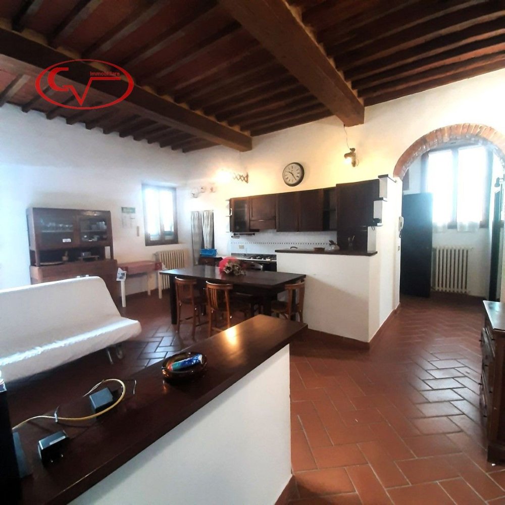 4غرفة شقة في Montevarchi, Italy رقم 49311