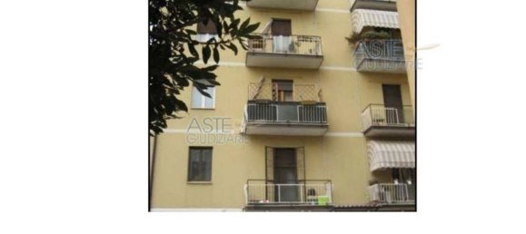 3 rooms Apartment in Modena, Italy No. 286316 5