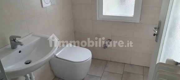 Коммерческая недвижимость с 5 комнатами в Кьери, Италия № 147549 20