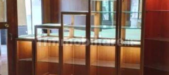 Коммерческая недвижимость с 5 комнатами в Кьери, Италия № 147549 7