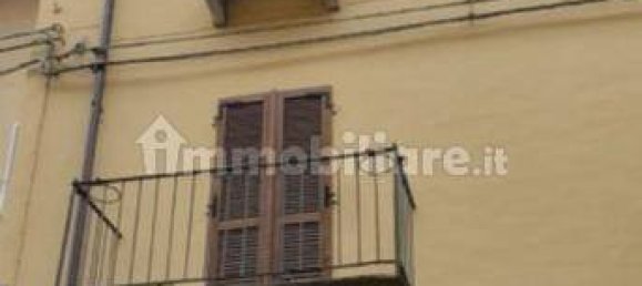 Коммерческая недвижимость с 5 комнатами в Кьери, Италия № 147549 12