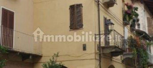 Коммерческая недвижимость с 5 комнатами в Кьери, Италия № 147549 10