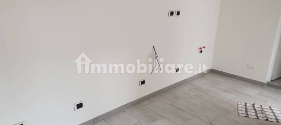 Коммерческая недвижимость с 5 комнатами в Кьери, Италия № 147549 13