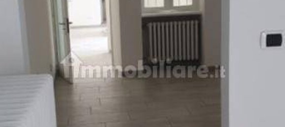 Коммерческая недвижимость с 5 комнатами в Кьери, Италия № 147549 23