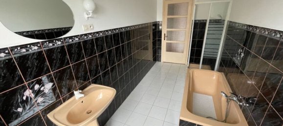 4 bedrooms House in Noyers, France No. 54186 9