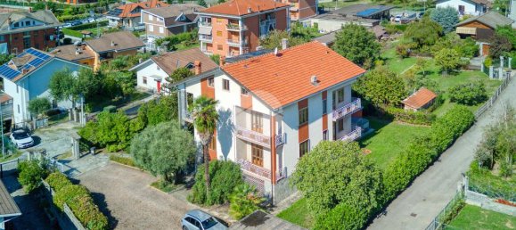 6 bedrooms Villa in Giaveno, Italy No. 377594 4