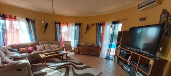 4 bedrooms Villa in Lagoa, Portugal No. 7553 3