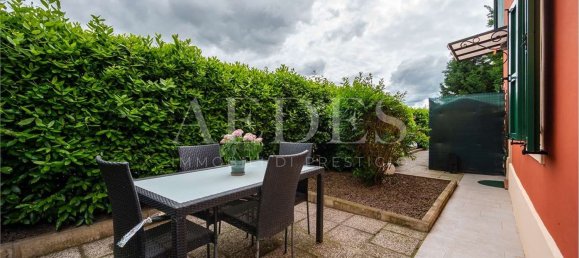 6 bedrooms House in Modena, Italy No. 318634 4