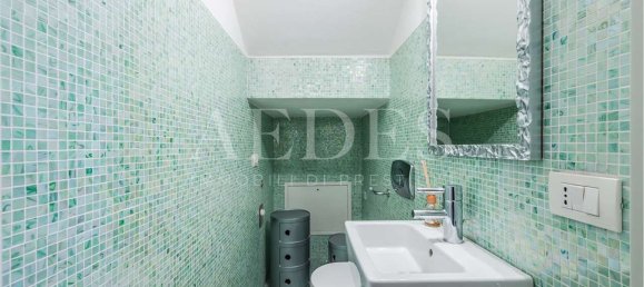 6 bedrooms House in Modena, Italy No. 318634 11