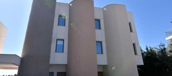 3 Schlafzimmer Maisonette-Wohnung in Germasogeia, Cyprus, Nr. 10768 11