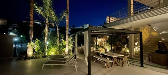 7 bedrooms Villa in Marbella, Spain No. 33862 11