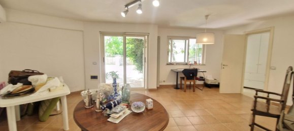 12-salle Villa à Latina, Italy No. 295433 18