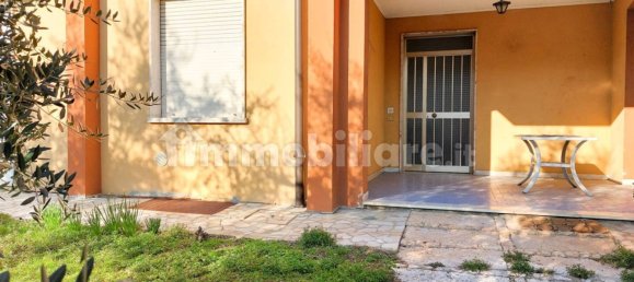 4 غرف نوم فيلا في Desenzano del Garda, Italy رقم 295927 2