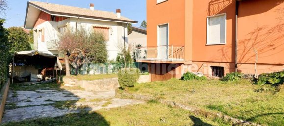 4 غرف نوم فيلا في Desenzano del Garda, Italy رقم 295927 18