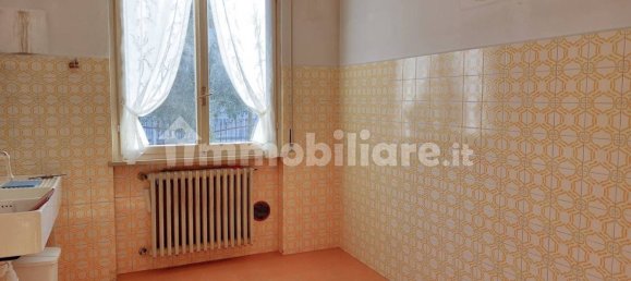 4 غرف نوم فيلا في Desenzano del Garda, Italy رقم 295927 7