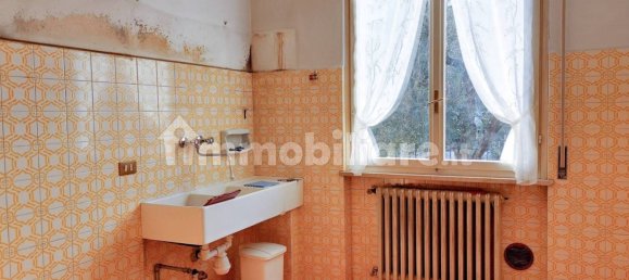 4 غرف نوم فيلا في Desenzano del Garda, Italy رقم 295927 8