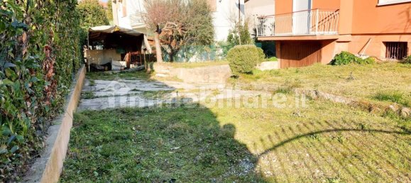 4 غرف نوم فيلا في Desenzano del Garda, Italy رقم 295927 38