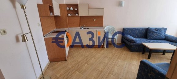 2 chambres Appartement à Sveti Vlas, Bulgaria No. 585 4