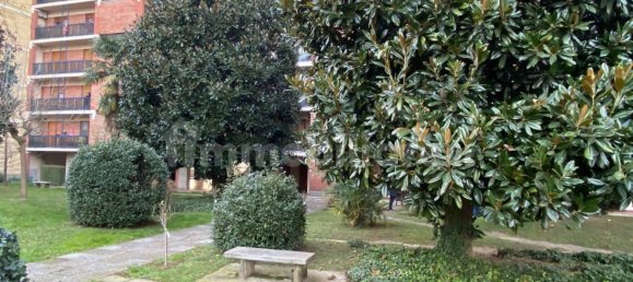 3 bedrooms Apartment in Turin, Italy No. 312891 3