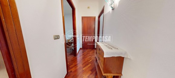 Apartamento de 3 divisões em Bari, Italy N.º 293344 25