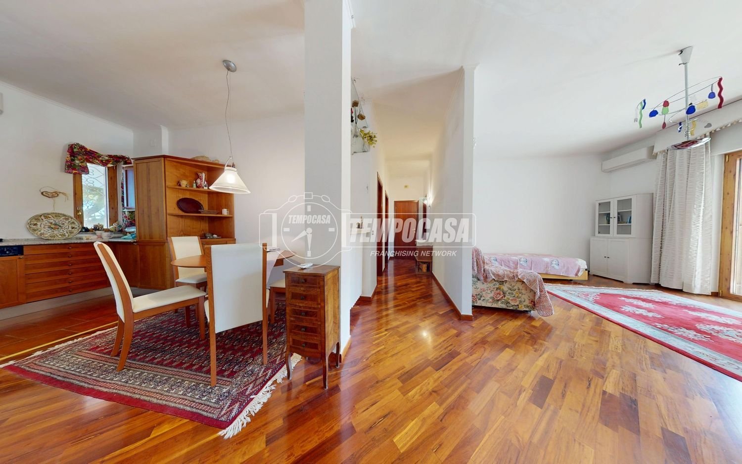 Apartamento de 3 divisões em Bari, Italy N.º 293344