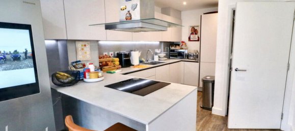 4 bedrooms House in Swanscombe, United Kingdom No. 4917 6