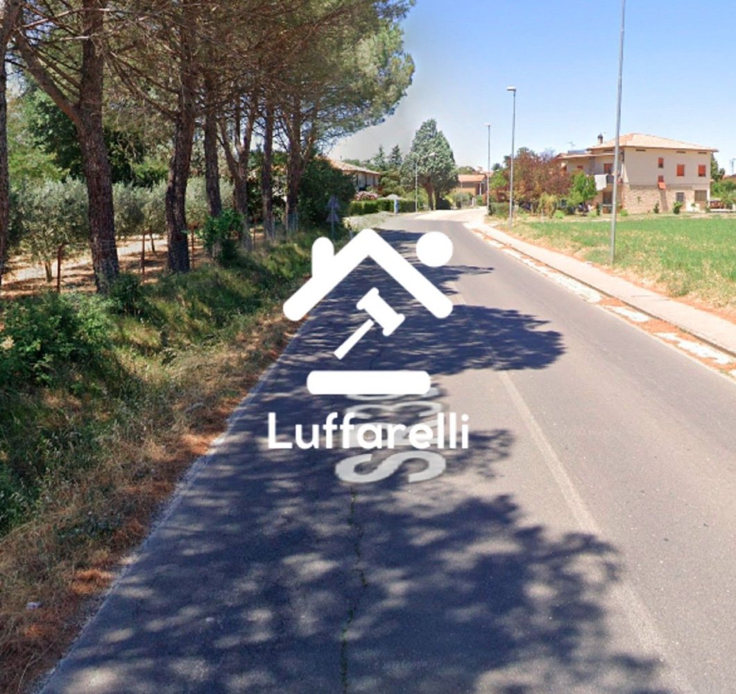 385m² Warehouse in Gubbio, Italy No. 229916