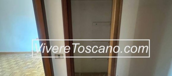 2 bedrooms Apartment in Florence, Italy No. 121251 4