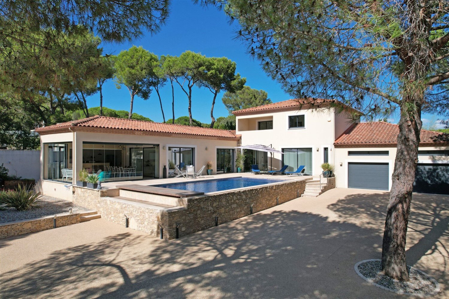 5 bedrooms Villa in Nages-et-Solorgues, France No. 359753