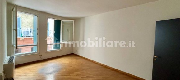 3غرفة مكتب في Piacenza, Italy رقم 71689 2