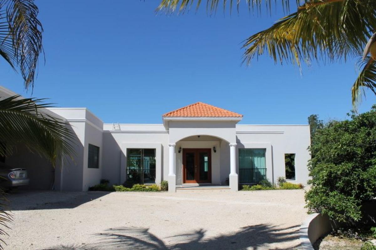 4 bedrooms House in Yucatan, Mexico No. 181163