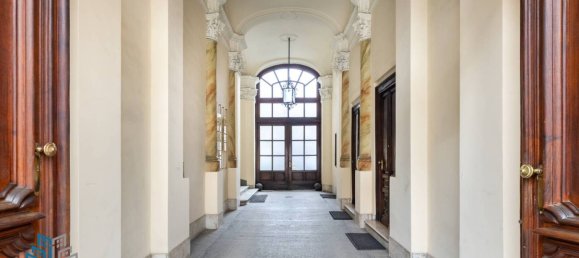 10 bedrooms Apartment in Turin, Italy No. 143694 3