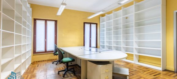 10 bedrooms Apartment in Turin, Italy No. 143694 35