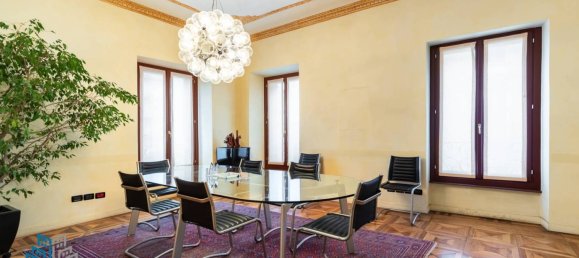 10 bedrooms Apartment in Turin, Italy No. 143694 14