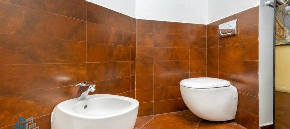 10 bedrooms Apartment in Turin, Italy No. 143694 24